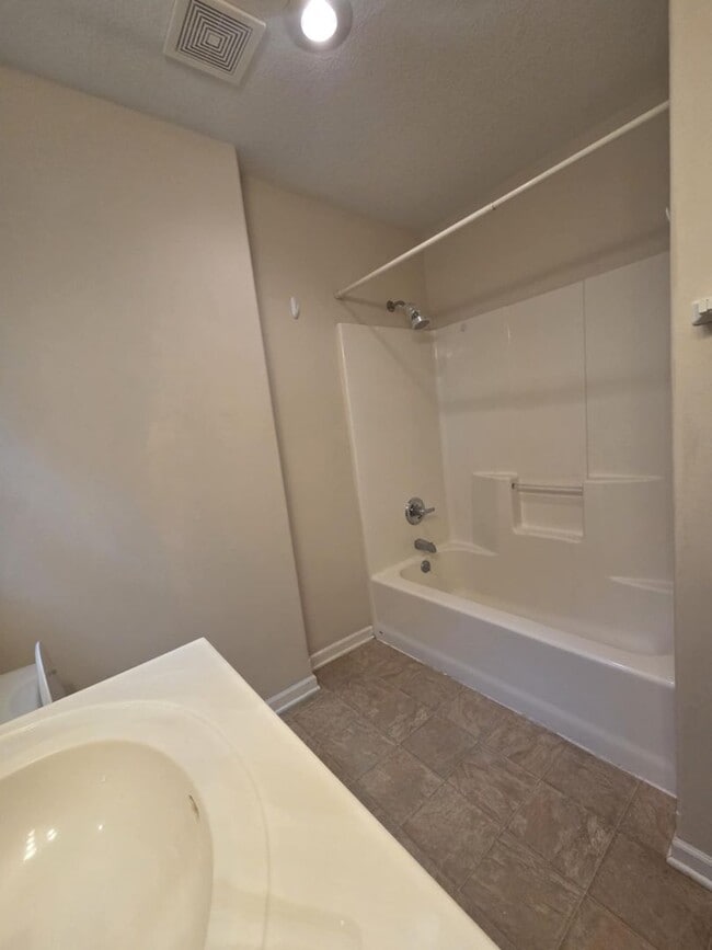 Building Photo - 601 Tall Grass Dr