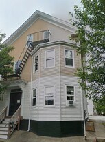 Building Photo - 14 Amy St