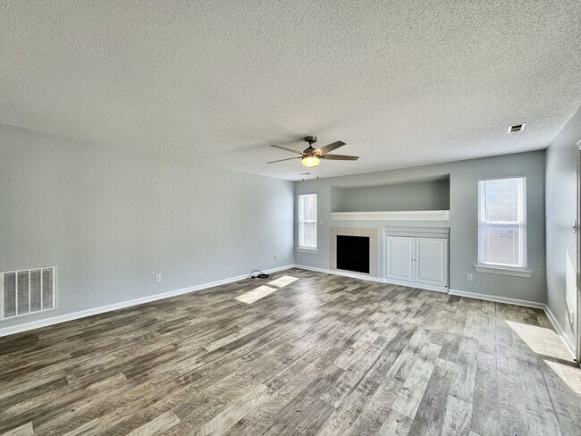 Building Photo - 910 Cantor St