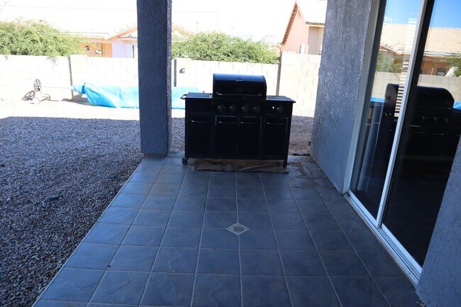 Building Photo - Home With A Pool and Much More!