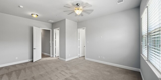 Building Photo - 5518 Liberty Dr