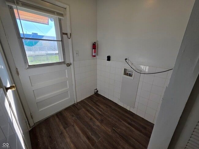 Building Photo - 3809 Biscayne Rd