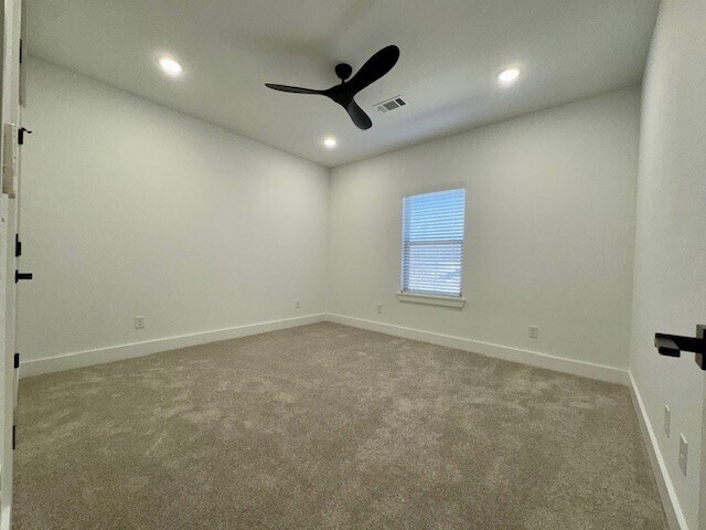 Building Photo - 12 Beneraird Ln