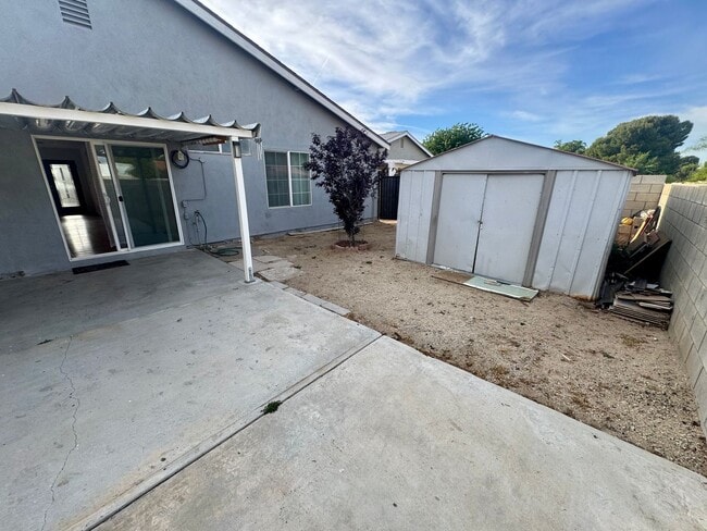 Building Photo - Beautiful 4 bedroom in West Lancaster