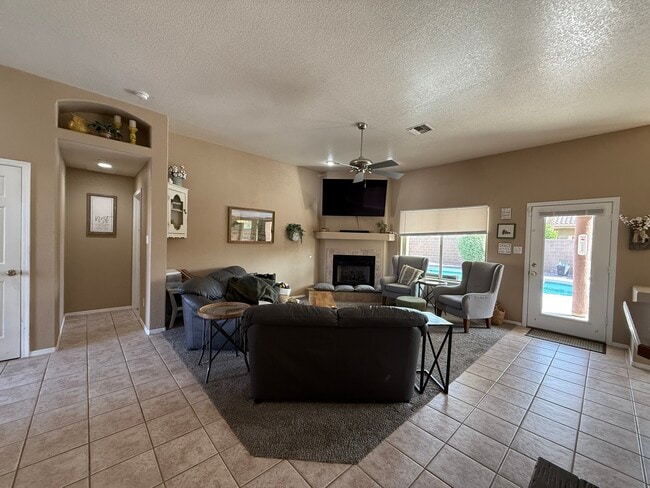 Building Photo - 10745 E 38th Ln