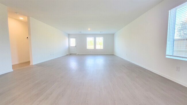 Building Photo - 27634 Spearmint Ridge Dr