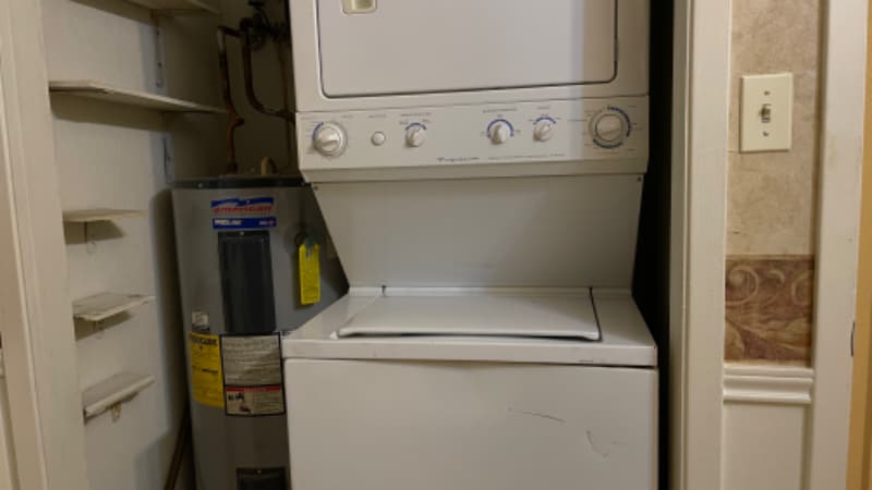 Building Photo - 1603 W Elm St