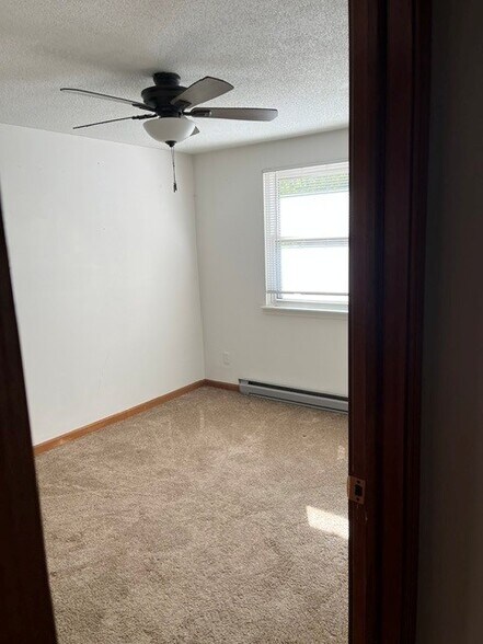 Building Photo - 103 Community Dr