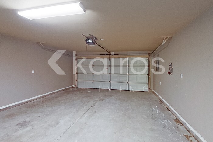 Building Photo - 8511 Taos Dr
