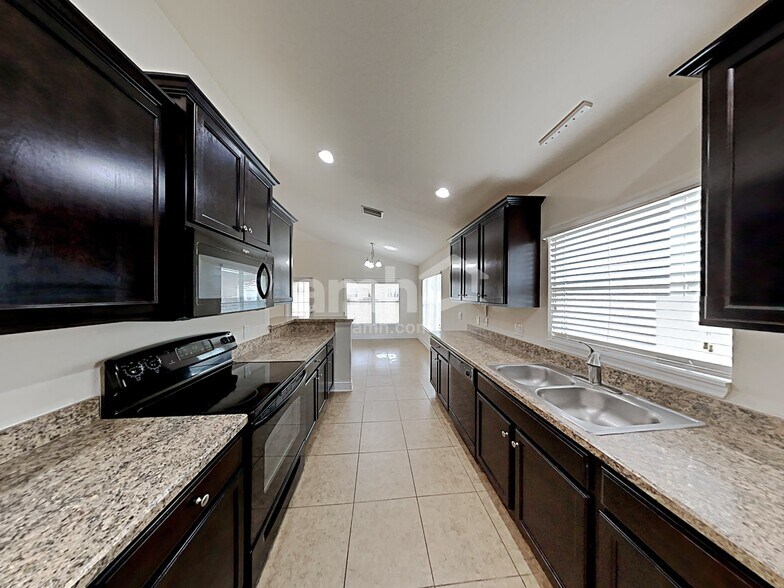 Building Photo - 10710 Standing Stone Dr