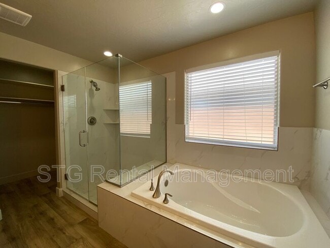 Building Photo - 758 N 300 W
