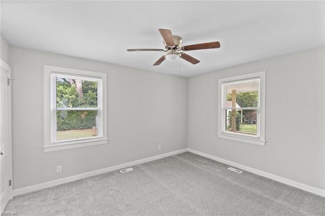 Building Photo - 218 Beechwood Ave