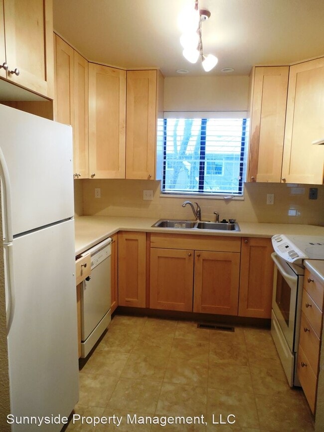 Building Photo - 3 br, 1.5 bath House - 5588 Pennsylvania Ave.