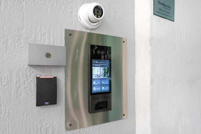 Building Photo - 1723 SW 2nd Ave