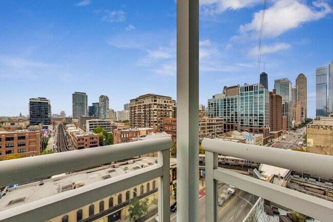 Building Photo - 757 N Orleans St