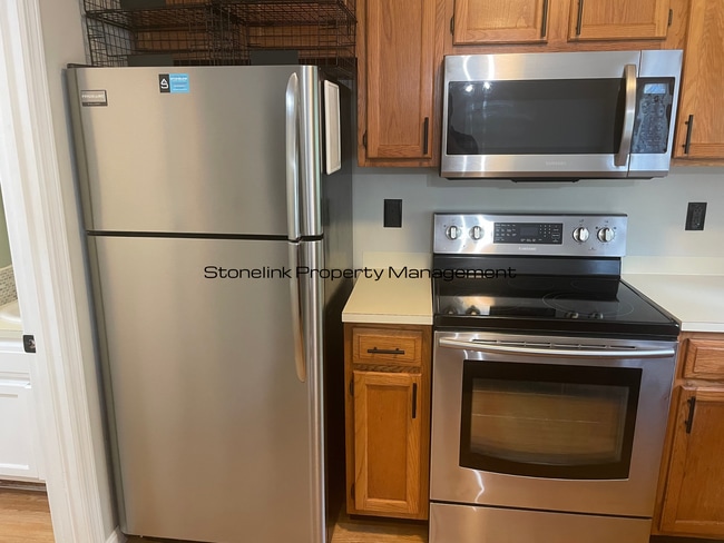 Building Photo - Fully Renovated Condo For Rent in Burrillv...