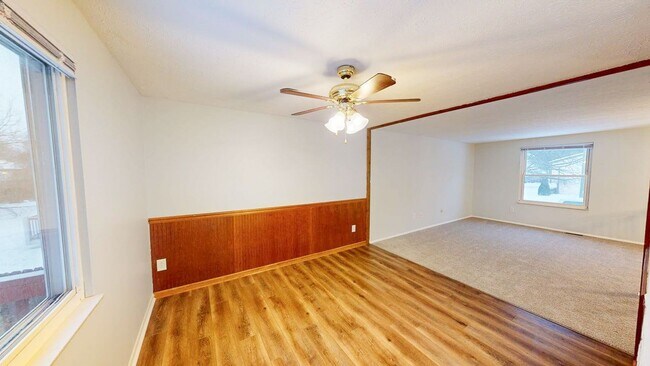 Building Photo - 2862 Chatsworth Way