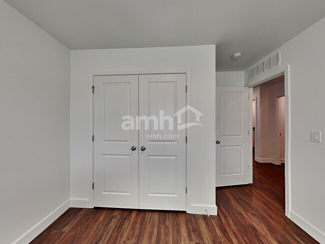 Building Photo - 17137 Puget Ave