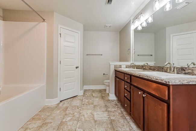 Building Photo - 511 Edith Dr