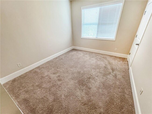 Building Photo - 5840 Zelkova Dr