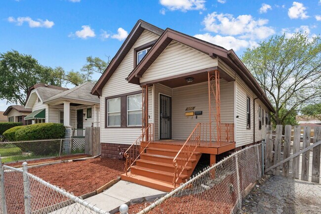 Building Photo - 10150 S Wentworth Ave
