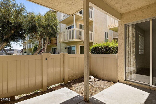Building Photo - 255 S Ventura Rd