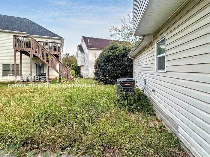 Building Photo - 5772-5773 3 Lakes Dr