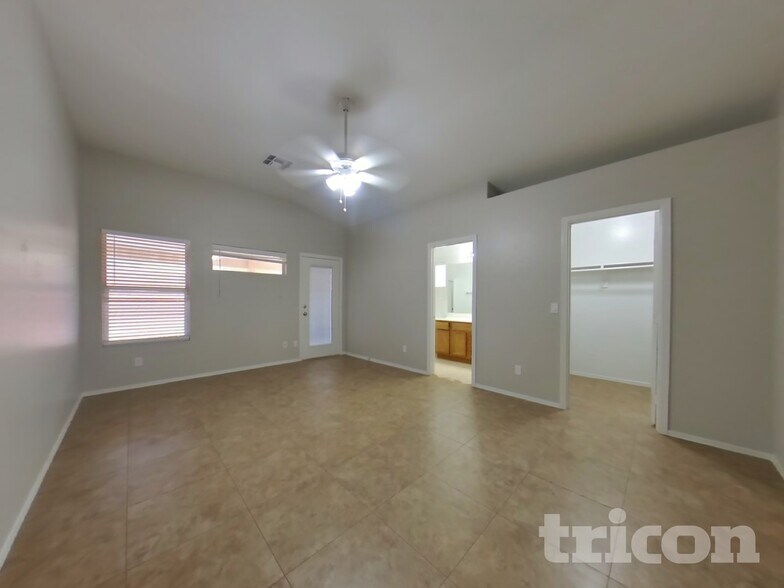 Building Photo - 9066 E Cedar Basin Ln
