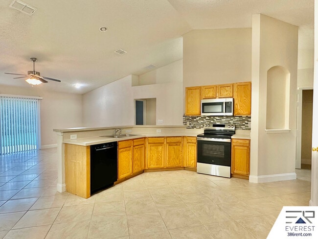 Building Photo - 5 Buffalo View Ln