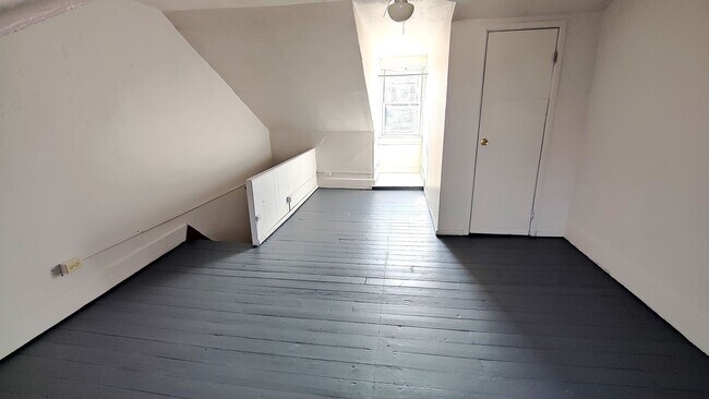 Building Photo - *Spacious 2BD/1BA Single-Family Home for Rent in Southside*