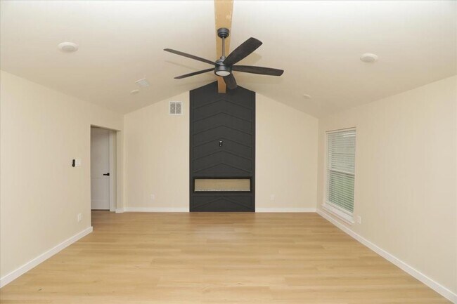 Building Photo - 5203 Mossgrey Ln