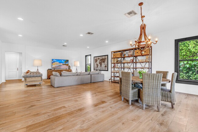 Building Photo - 11663 Sunrise View Ln