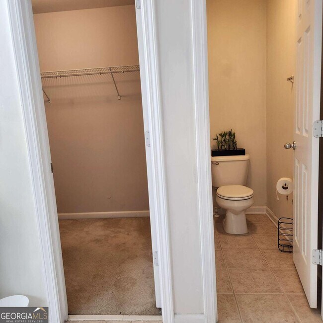 Building Photo - 608 Lofty Ln
