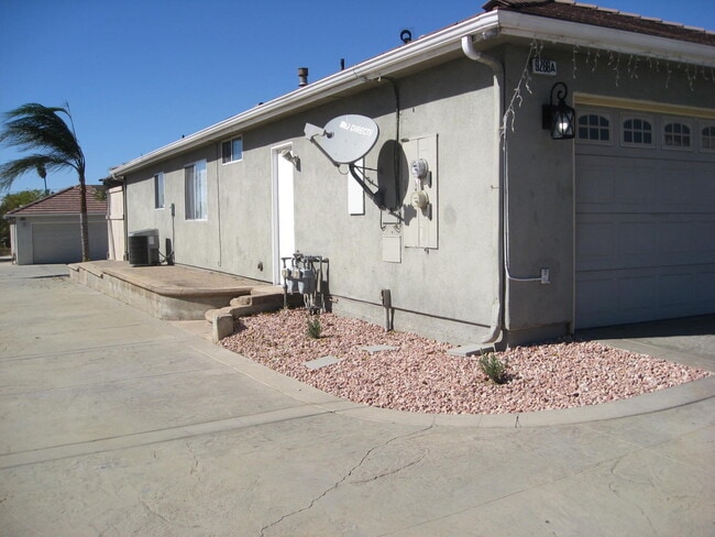 Building Photo - 9266 Cypress Ave