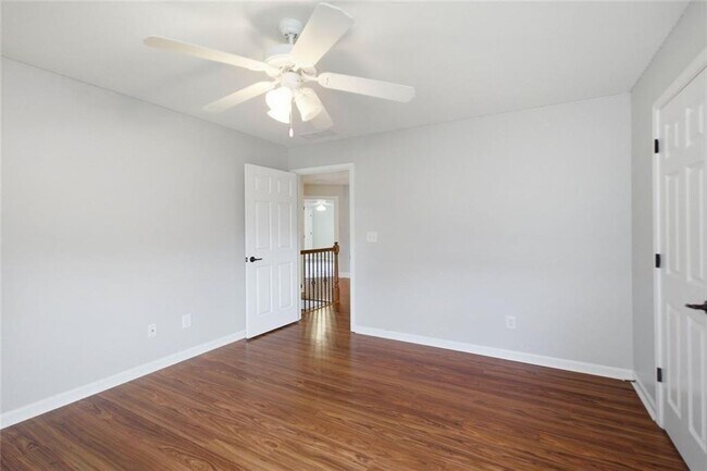 Building Photo - 518 S Fortune Way