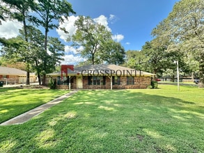 Building Photo - COMING SOON! 3 Bedroom 2 Bath in Flint!