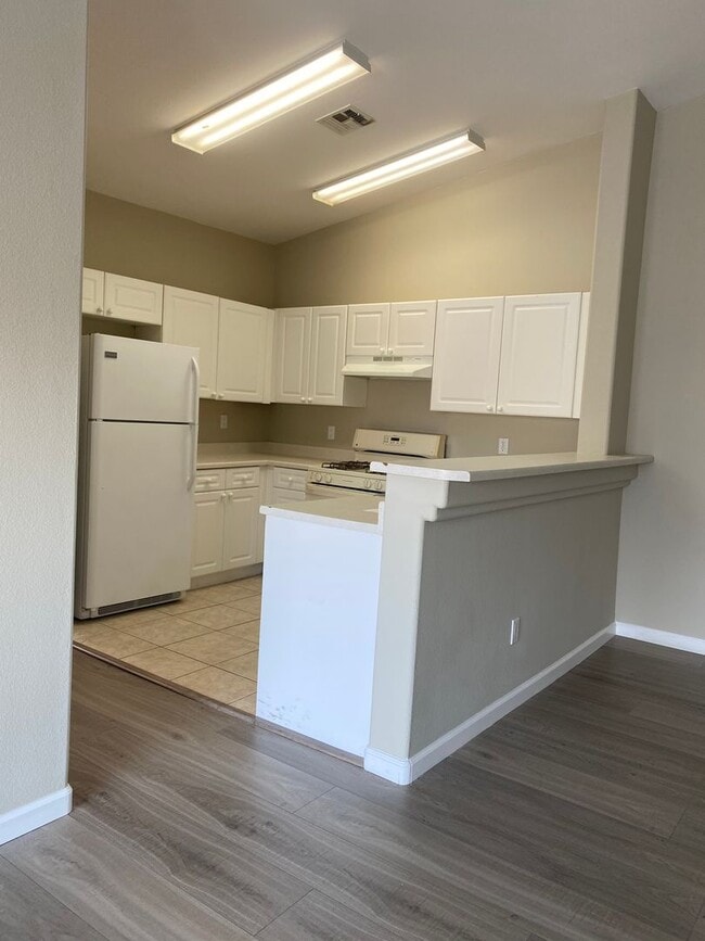 Building Photo - Remarkable totally renovated 2bed 2bath townhome is SW Las Vegas