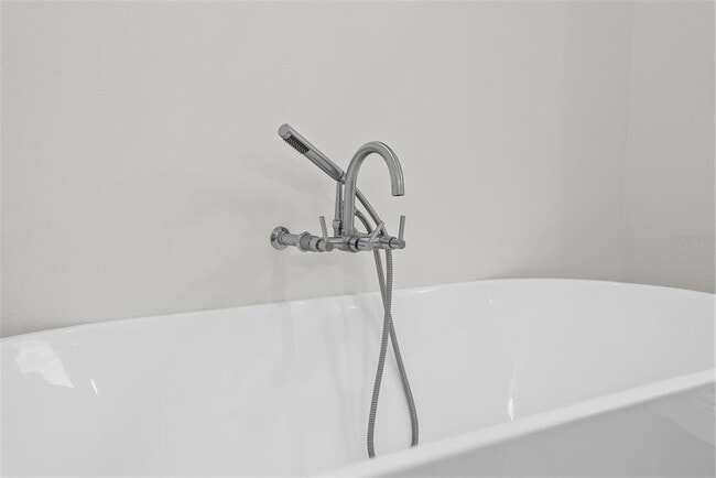 Building Photo - 4009 W Euclid Ave