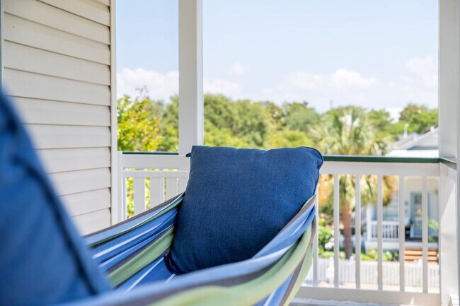 Building Photo - 4465 Clipper Cove