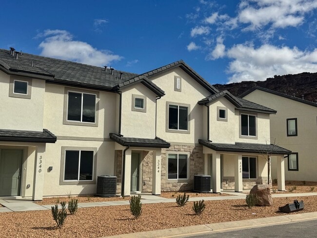 Building Photo - Brand New Long Valley Town home!!
