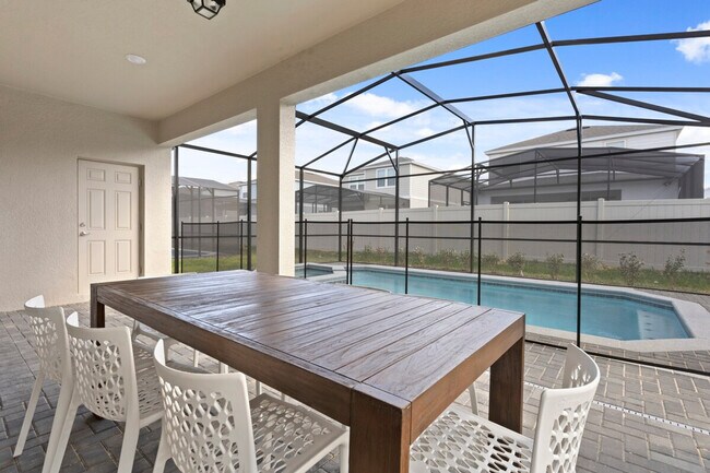 Building Photo - 2217 Lelani Cir