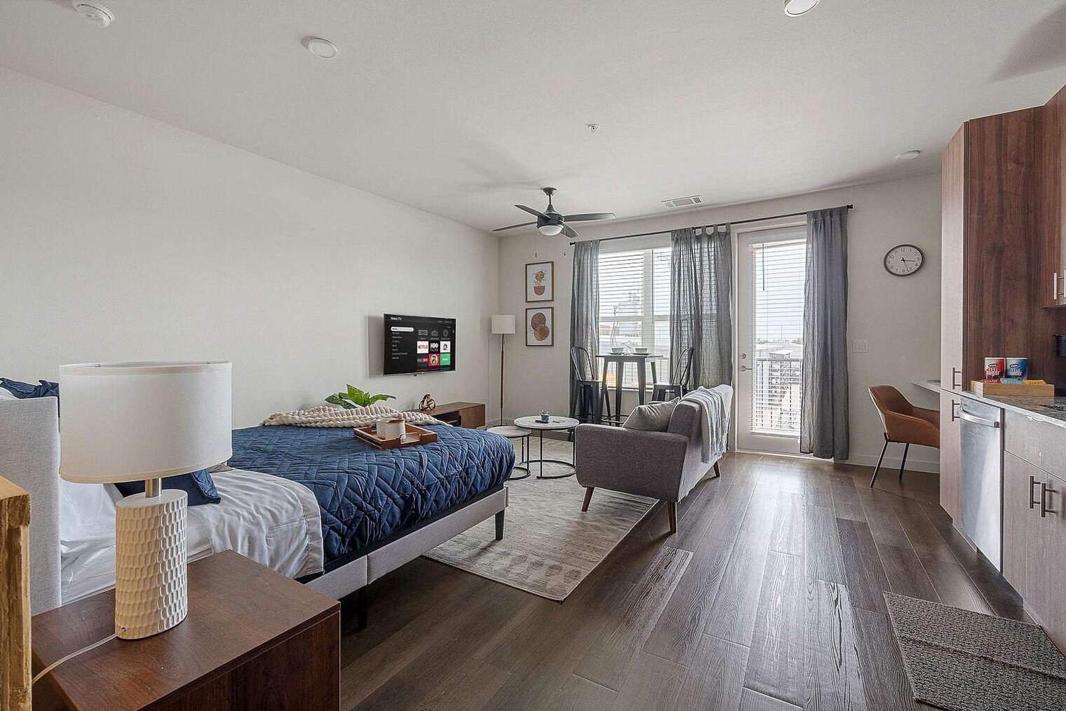 Building Photo - 2232 Empire Central Dr