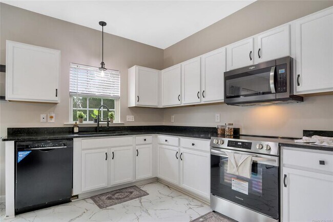 Building Photo - 10868 White Dogwood Dr