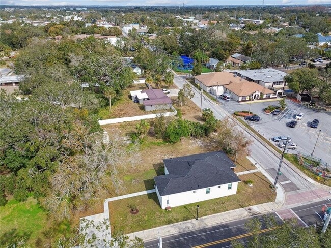 Building Photo - 524 S Grosse Ave