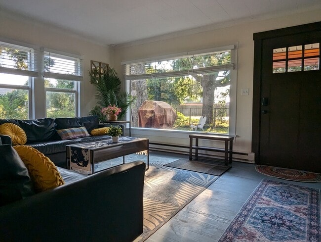 Building Photo - 19105 NE 112th Ave