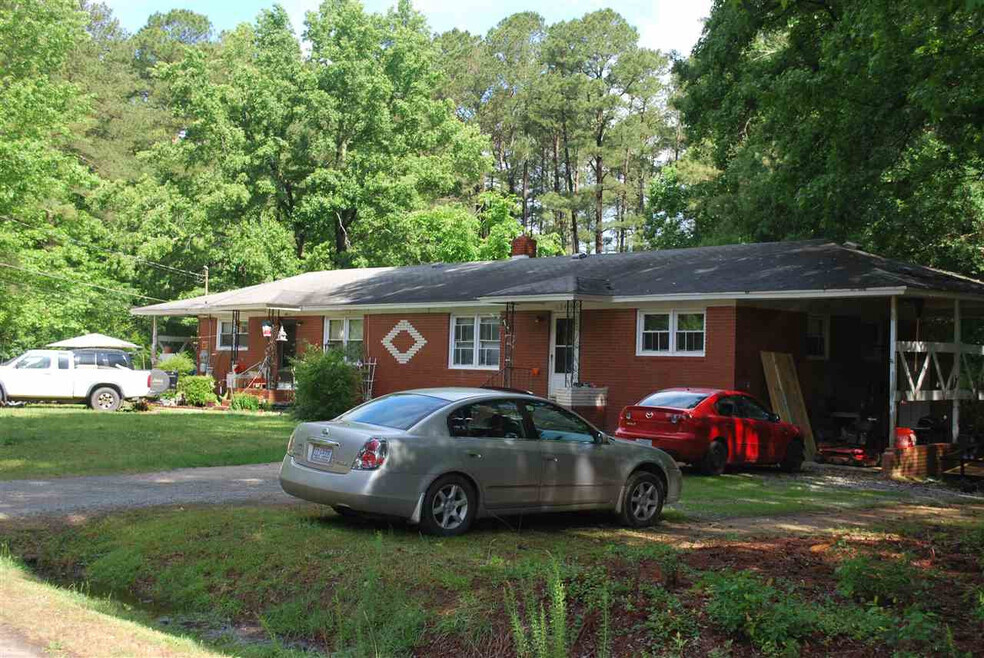 Building Photo - 5615 Lakeside Trl