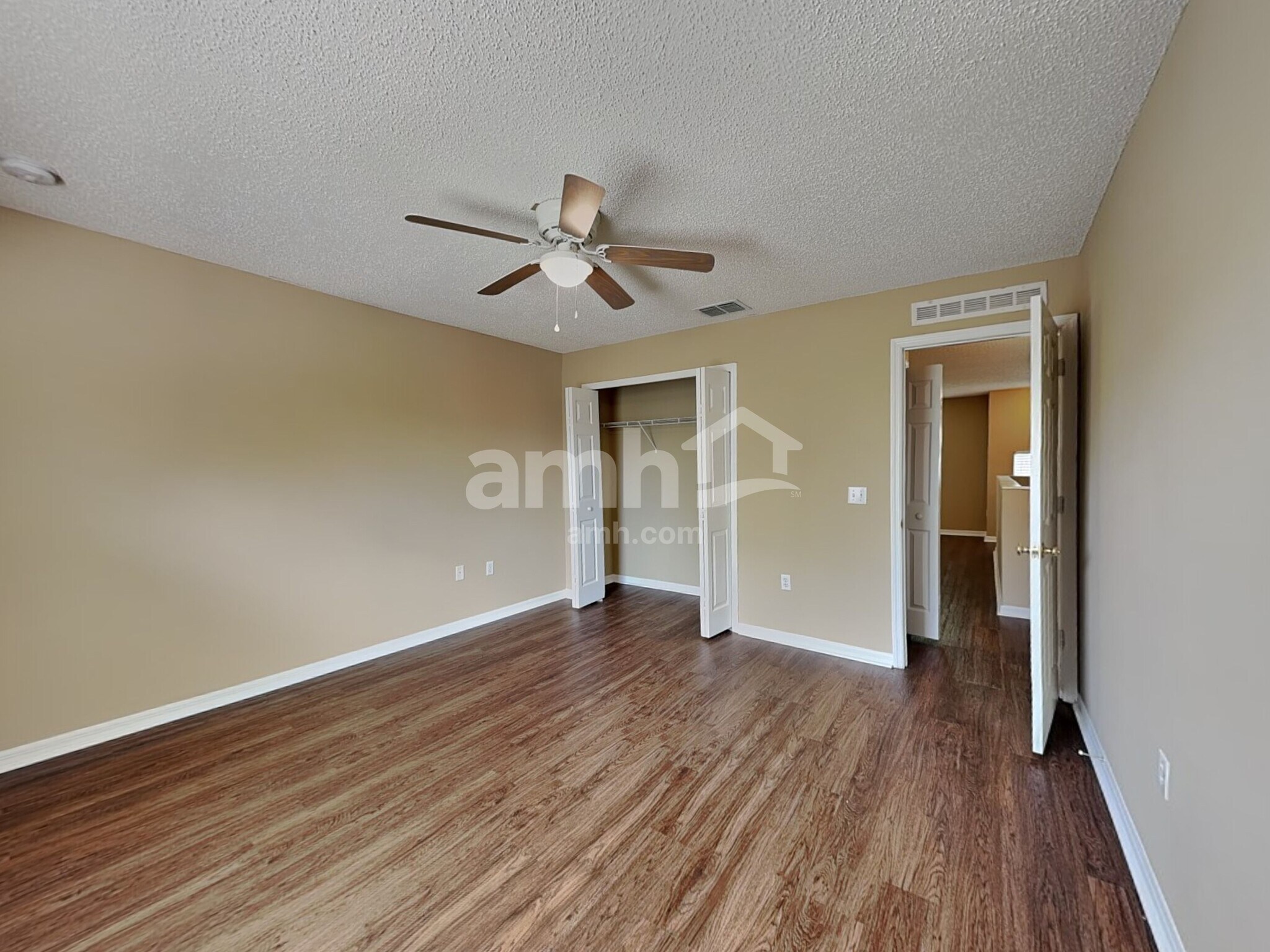 Building Photo - 16452 Corner Lake Dr