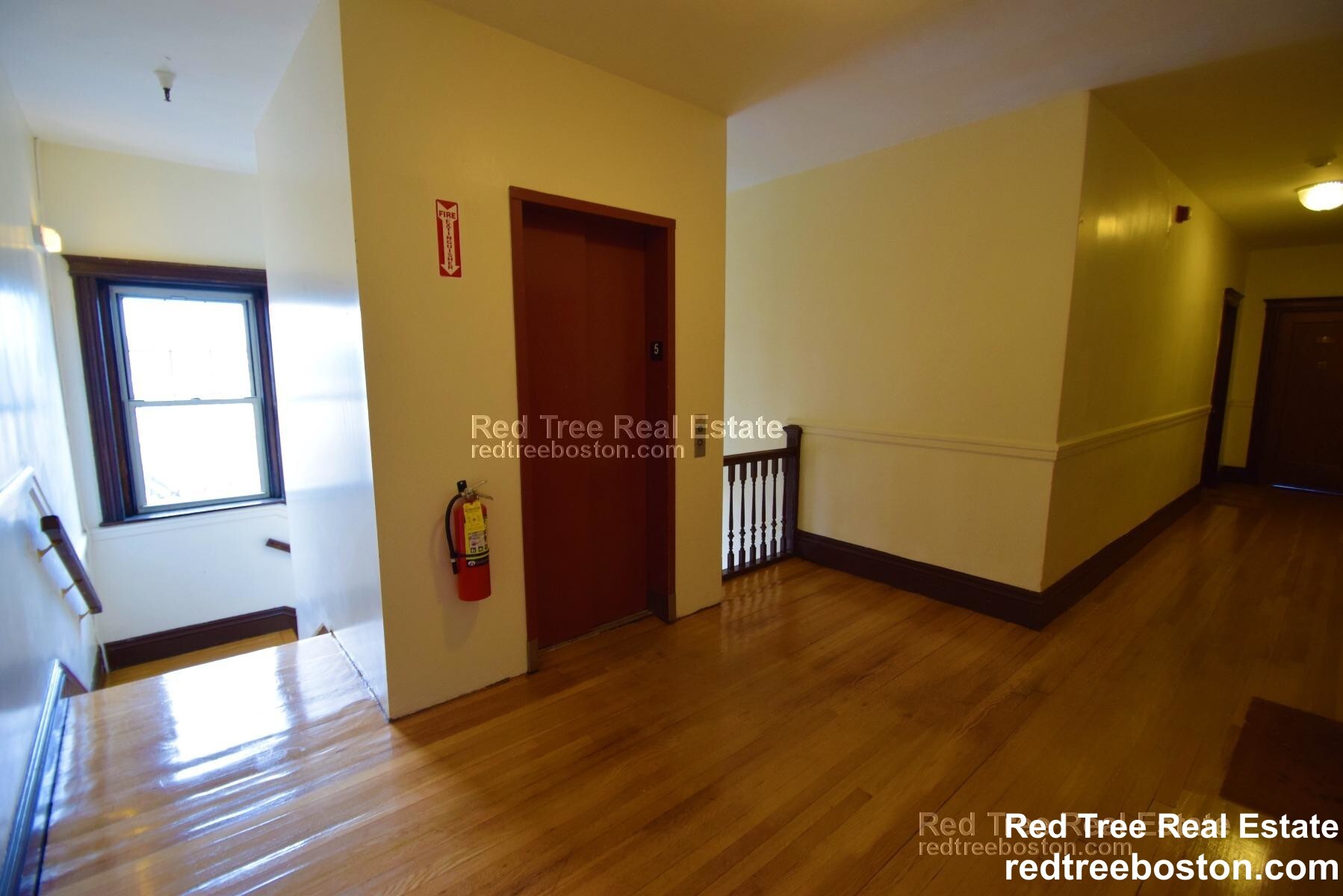 Building Photo - 31 Park Dr