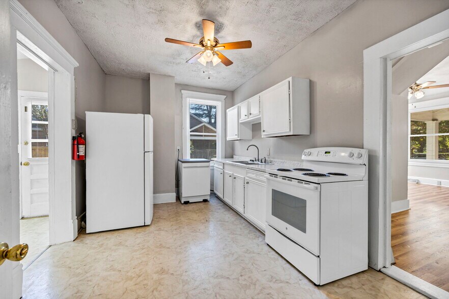 Building Photo - 3125 Heyward St