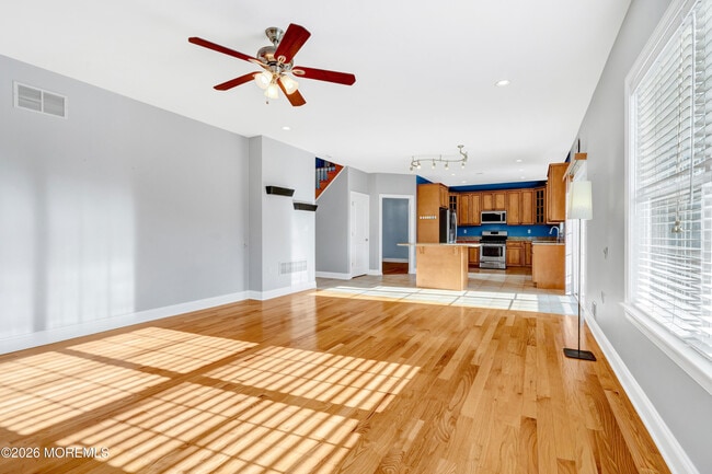 Building Photo - 1000 Eighth Ave